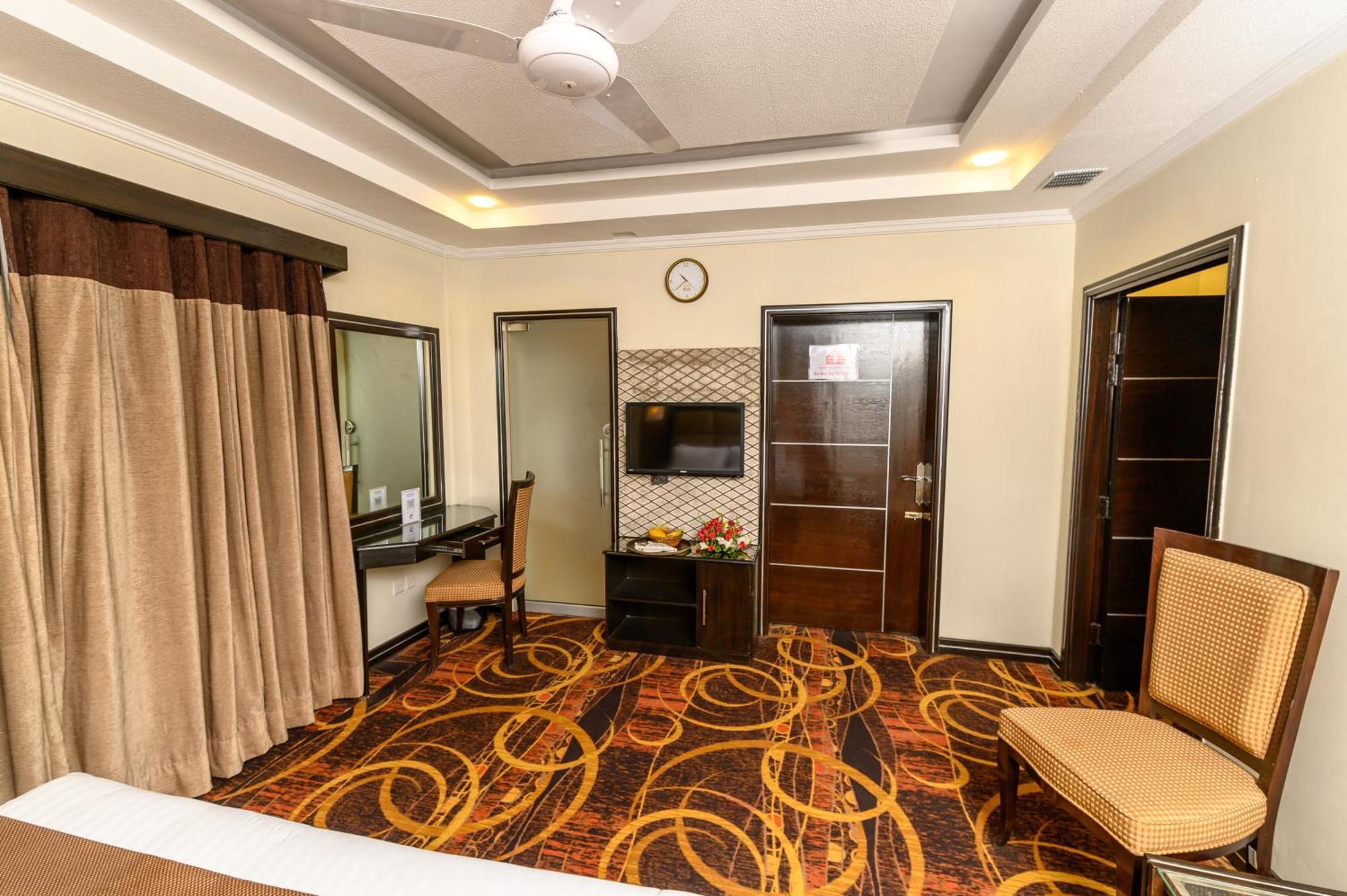 Hotel One Abbottabad Exterior foto